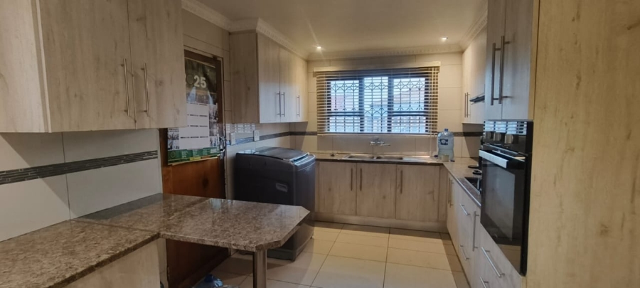 3 Bedroom Property for Sale in Tlhabane North West